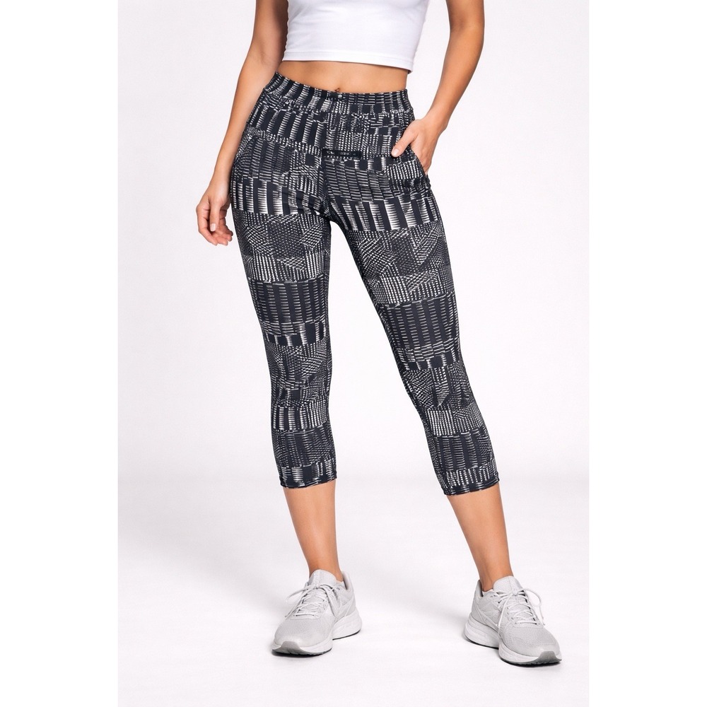 Patagonia Center Crop 21" Leggings Women's Small Black White Geometric Yoga